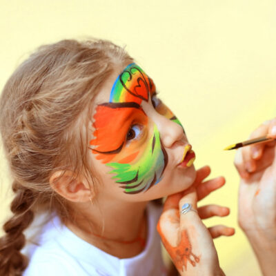 children's makeup artist, does animation make-up on little girls